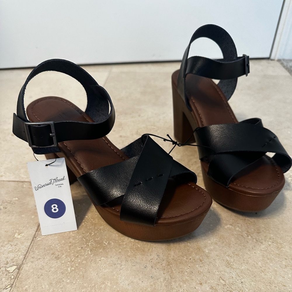 Universal Thread Estella black platform heel sandals size 8